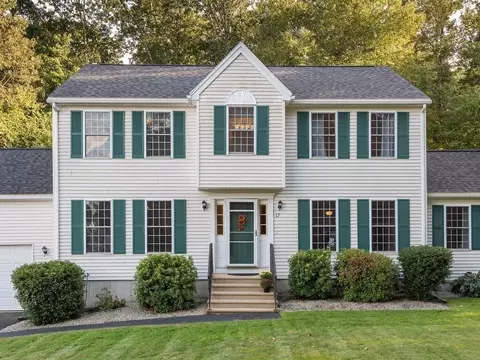 17 Pineview Rd, Dudley, MA 01571 photo 4