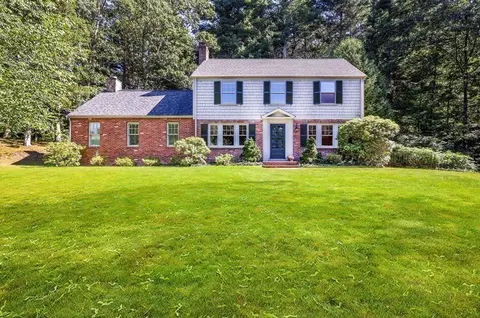 24 Pine St, Dover, MA 02030 photo 2