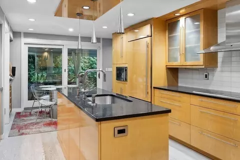 106 Windsor Rd, Needham, MA 02492 photo 7