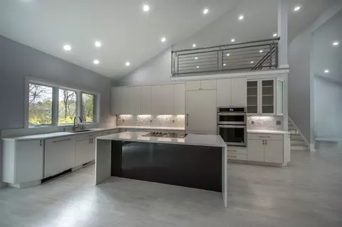106 Windsor Rd, Needham, MA 02492 photo 17