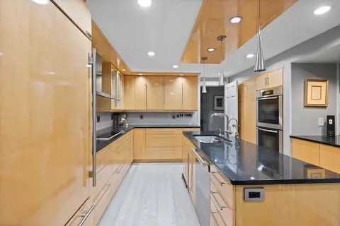 106 Windsor Rd, Needham, MA 02492 photo 4
