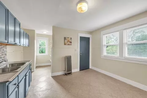 63 Clifton Ave, Springfield, MA 01105 photo 20
