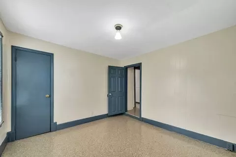 63 Clifton Ave, Springfield, MA 01105 photo 17