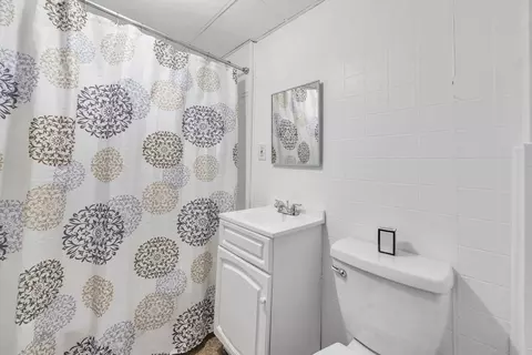 63 Clifton Ave, Springfield, MA 01105 photo 8
