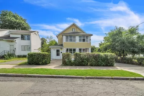 63 Clifton Ave, Springfield, MA 01105