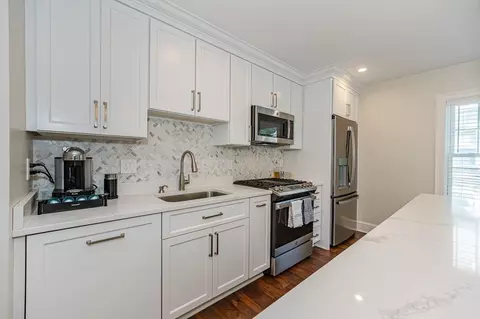 46 Chestnut St #2, Wakefield, MA 01880