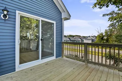 201 Napoleon St, Fall River, MA 02721 photo 5