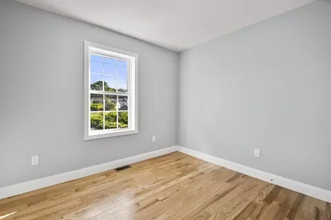 201 Napoleon St, Fall River, MA 02721 photo 10