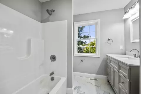 201 Napoleon St, Fall River, MA 02721 photo 17