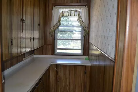 5 Earle St, Worcester, MA 01605 photo 5