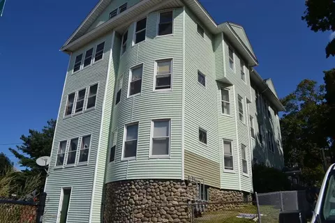 5 Earle St, Worcester, MA 01605 photo 2