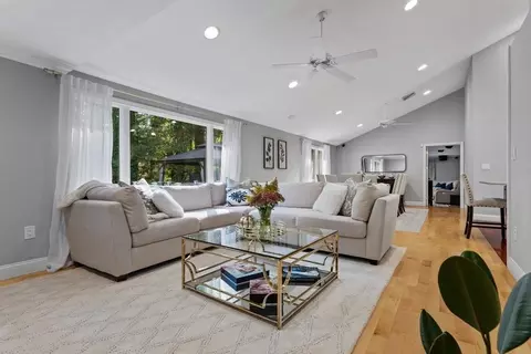 61 Forest St, Upton, MA 01568 photo 5