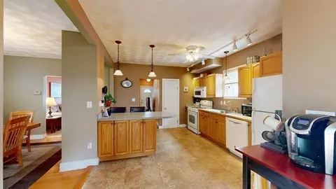 10 Waverly Ave, Everett, MA 02149 photo 17