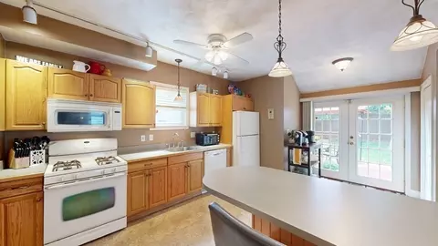 10 Waverly Ave, Everett, MA 02149 photo 23