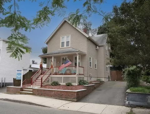 10 Waverly Ave, Everett, MA 02149