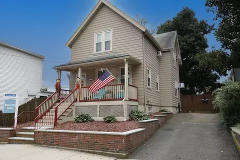 10 Waverly Ave, Everett, MA 02149 photo 2