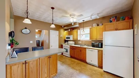 10 Waverly Ave, Everett, MA 02149 photo 16
