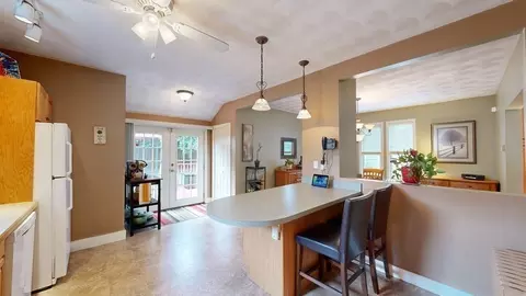 10 Waverly Ave, Everett, MA 02149 photo 22