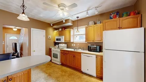 10 Waverly Ave, Everett, MA 02149 photo 19