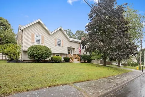 30 Graziano Dr, Braintree, MA 02184