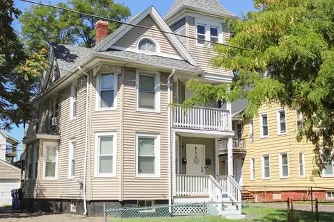 14 Cleveland St, Springfield, MA 01104