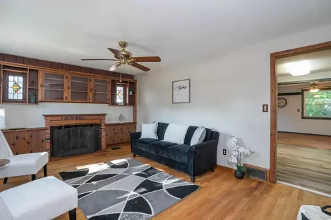 162 Marmon St, Springfield, MA 01129 photo 3