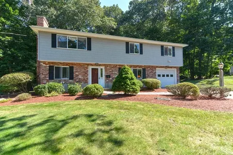 48 Agnes Dr, Framingham, MA 01701