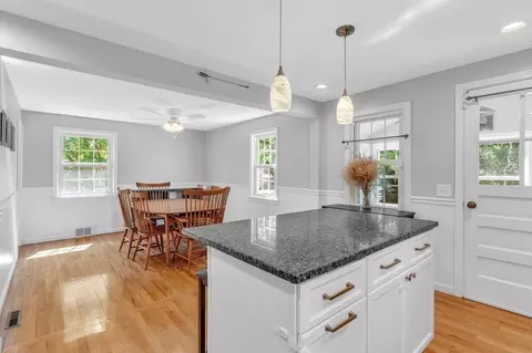 83 Moss Rd, Springfield, MA 01119 photo 10