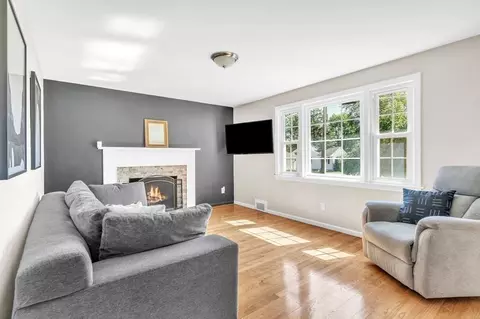 83 Moss Rd, Springfield, MA 01119 photo 18