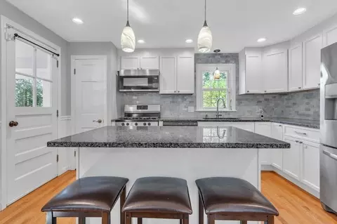 83 Moss Rd, Springfield, MA 01119 photo 9