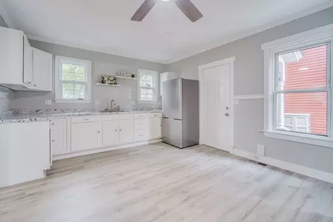 252 Bay St, Springfield, MA 01109 photo 2