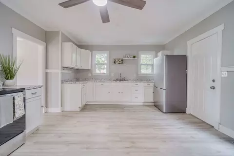 252 Bay St, Springfield, MA 01109 photo 3