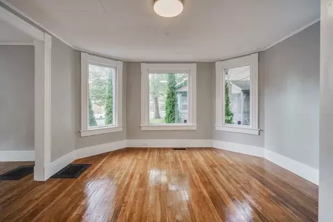 252 Bay St, Springfield, MA 01109 photo 5