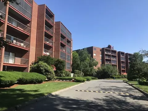 3 Summit Dr #B2, Reading, MA 01867