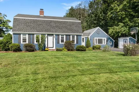 66 Hanover St, Newbury, MA 01951