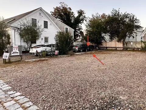 10 Law St, Provincetown, MA 02657