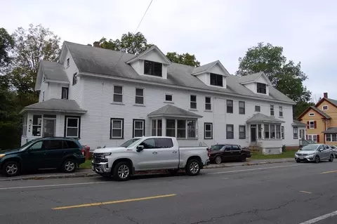 440-446 Main St, Hardwick, MA 01037