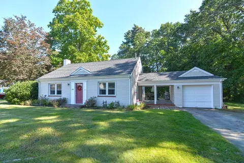 134 Thayer Ave, East Bridgewater, MA 02333
