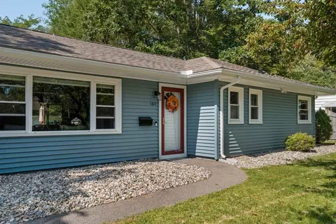164 Boden Ln, Natick, MA 01760