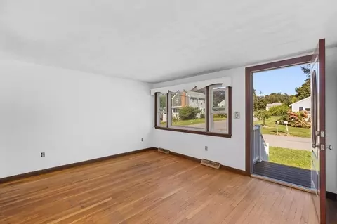 159 Arnold Rd, Marshfield, MA 02050 photo 3
