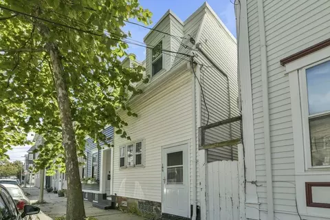 195 W 5th St, Boston, MA 02127