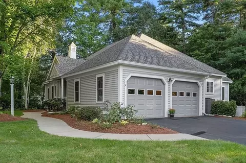 2 Duck Pond Ln #2, Merrimack, NH 03054