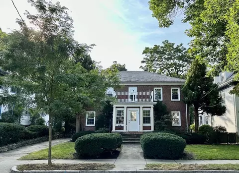 46 Verndale St, Brookline, MA 02446