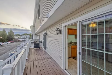 30 Regency Ct #30, Chicopee, MA 01020 photo 3