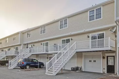 30 Regency Ct #30, Chicopee, MA 01020 photo 2