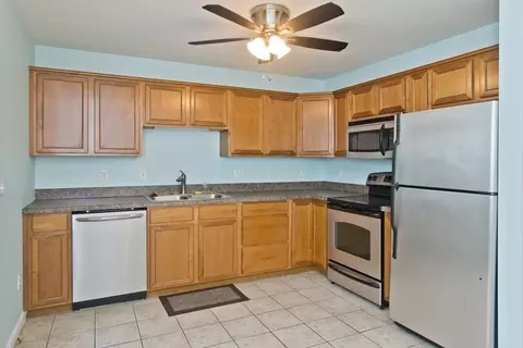 30 Regency Ct #30, Chicopee, MA 01020 photo 5