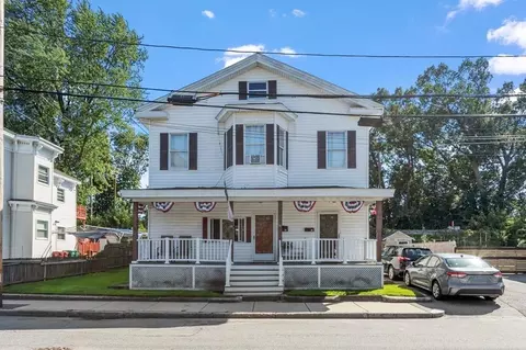 21 Saint James St, Lowell, MA 01852