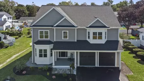 29 Marlboro Rd, Woburn, MA 01801