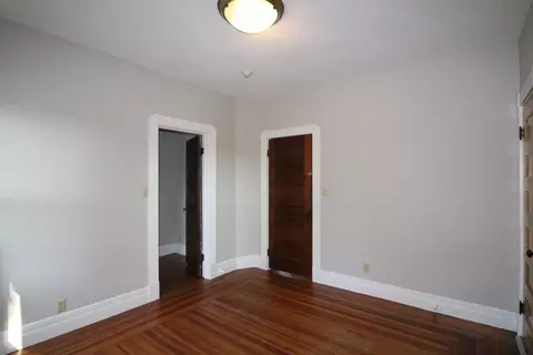 524 Armory St, Springfield, MA 01104 photo 11