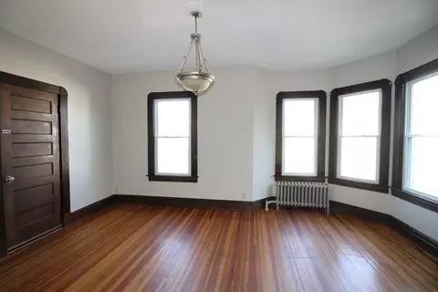 524 Armory St, Springfield, MA 01104 photo 8